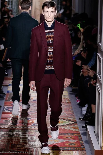 Look 15